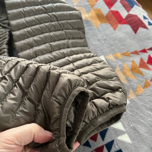 L.L. Bean womens Puffer Jacket - brown - Picture 2 of 7